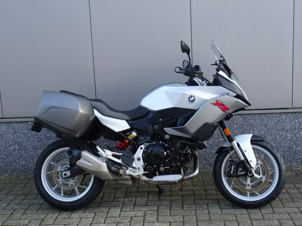 BMW F 900 XR (2020) — foto 1
