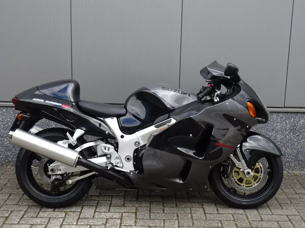 Suzuki GSX 1300R Hayabusa (2000) — foto 1