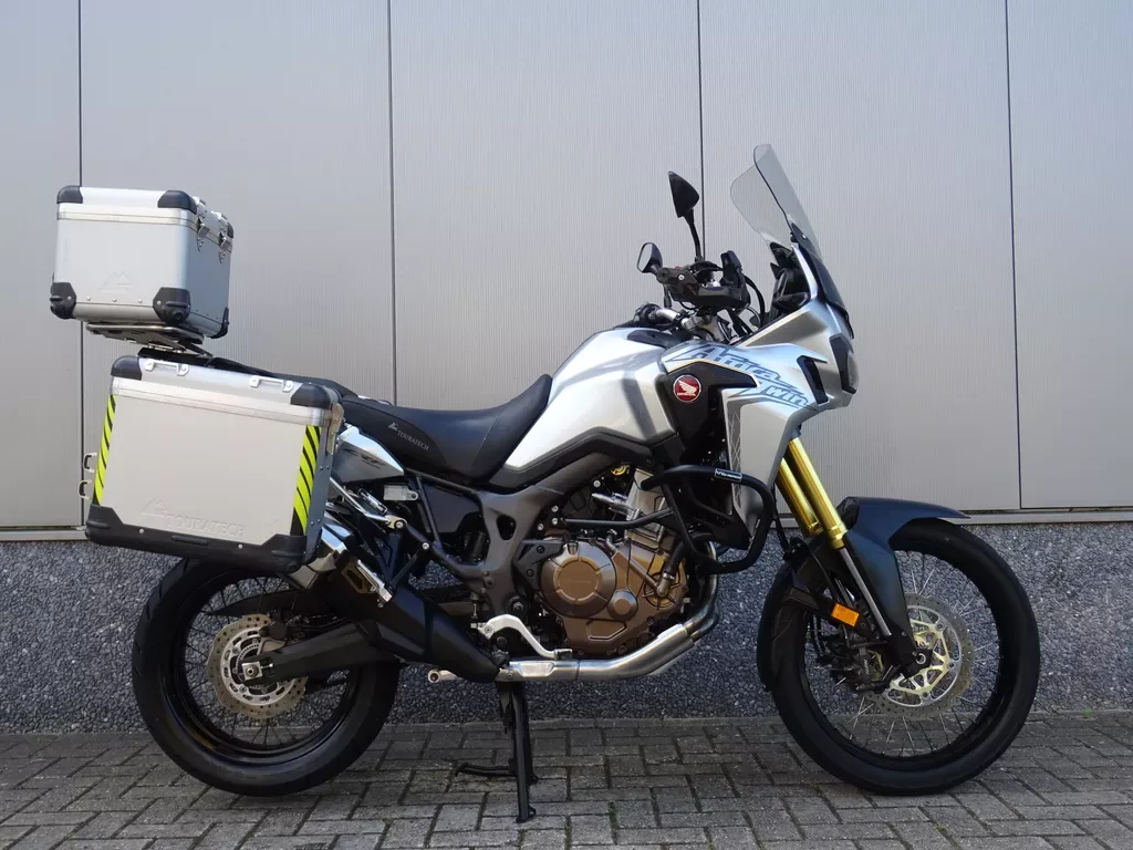 Honda CRF 1000 AFRICA TWIN (2017) — foto 1