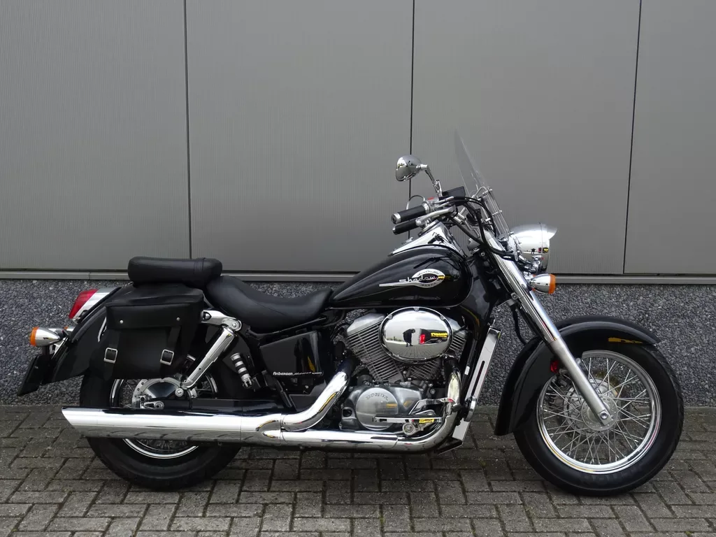 Honda VT 750C2 Shadow (1997) — foto 1