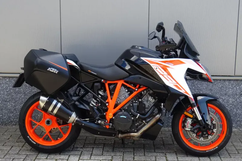KTM 1290 Super Duke GT (2021)