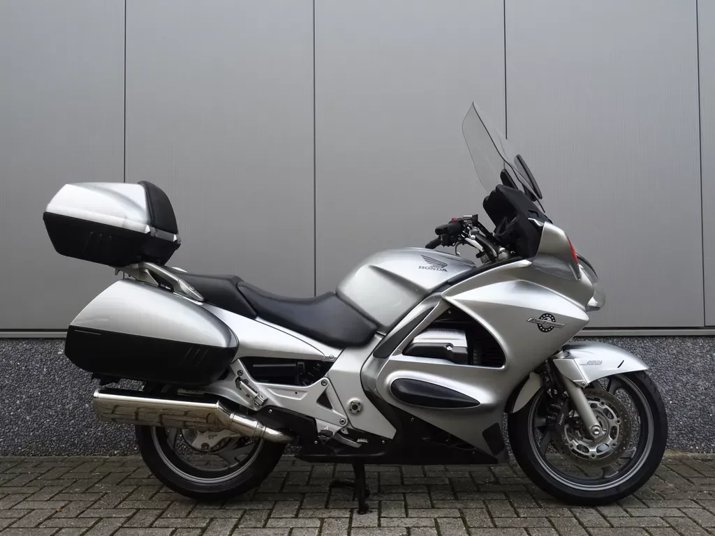 Honda ST 1300 PAN European (2006) — foto 1