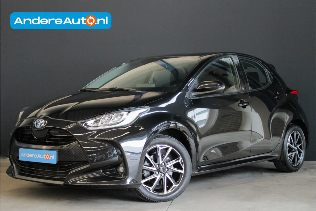 Toyota Yaris (2023) — foto 1