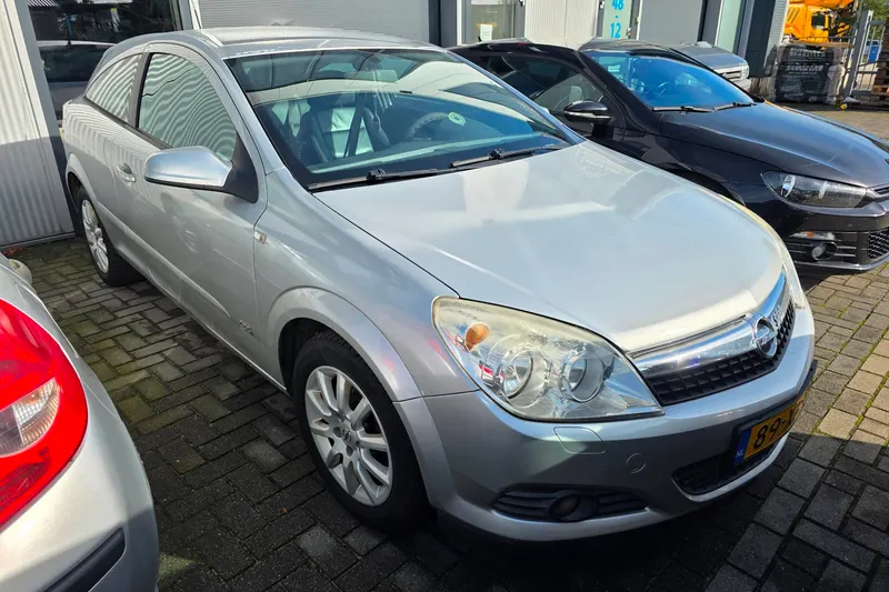 Opel Astra (2007)