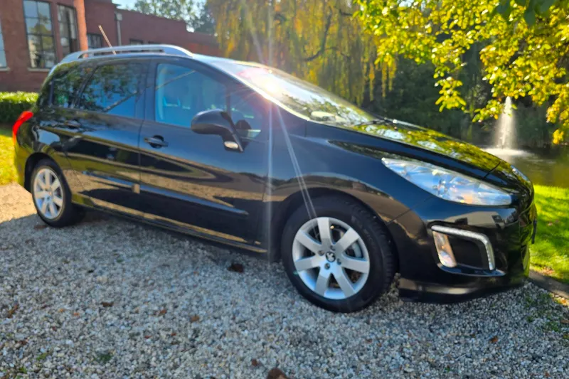 Peugeot 308 (2012)