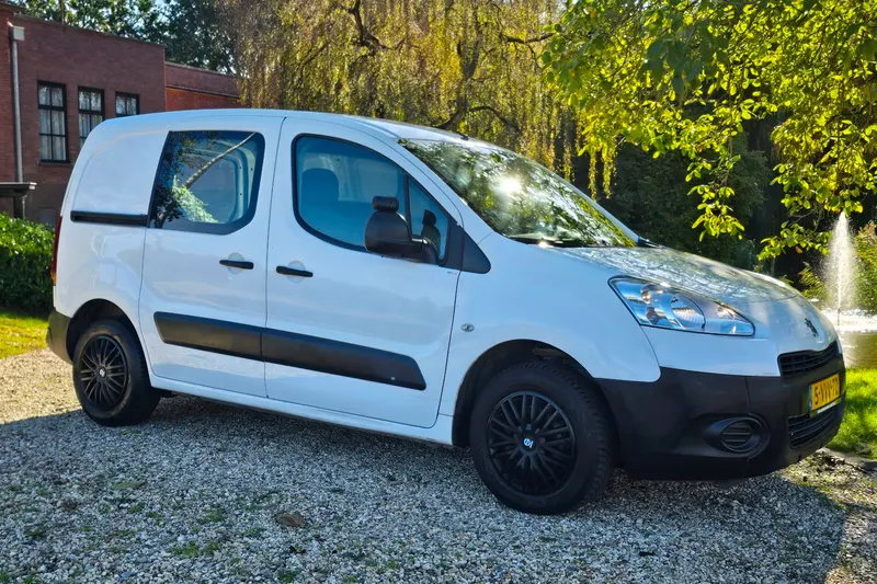 Peugeot Partner (2012)