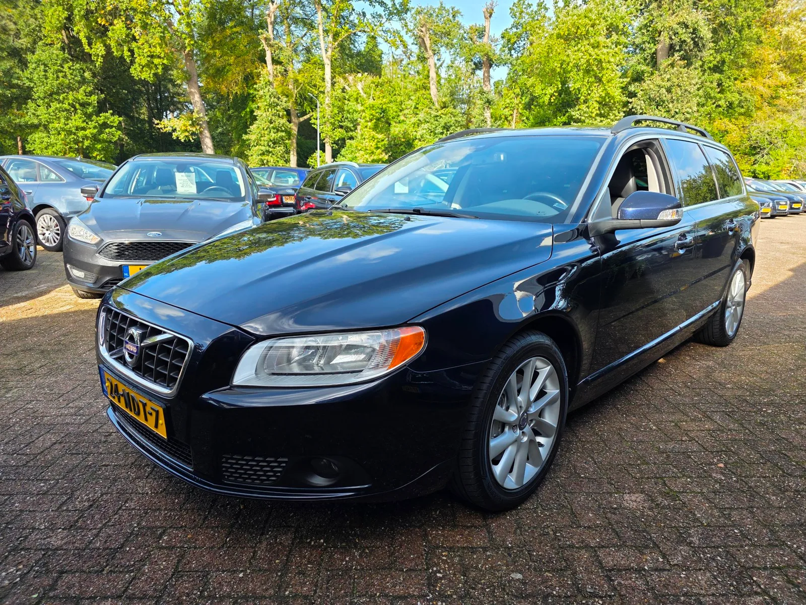 Volvo V70 (2010) — foto 1