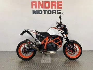 KTM 690 Duke R (2015) — foto 1