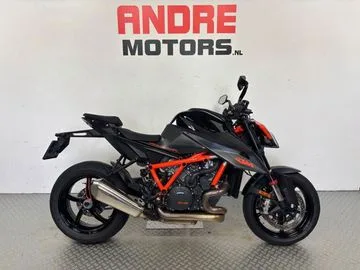 KTM 1290 SuperDuke R (2021) — foto 1
