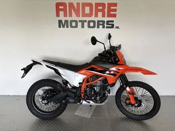 KTM 125 (2025) — foto 1