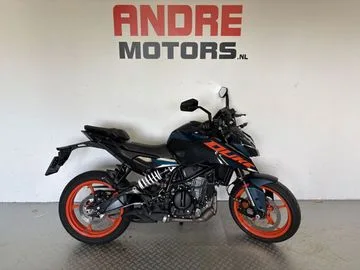 KTM 125 (2024) — foto 1