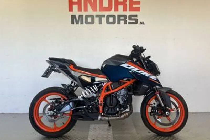 KTM 390 Duke (2024)