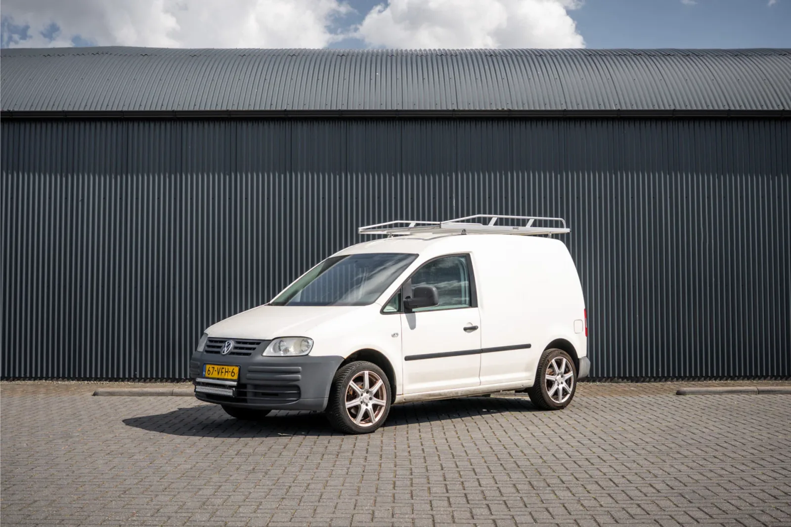 Volkswagen Caddy (2007) — foto 1