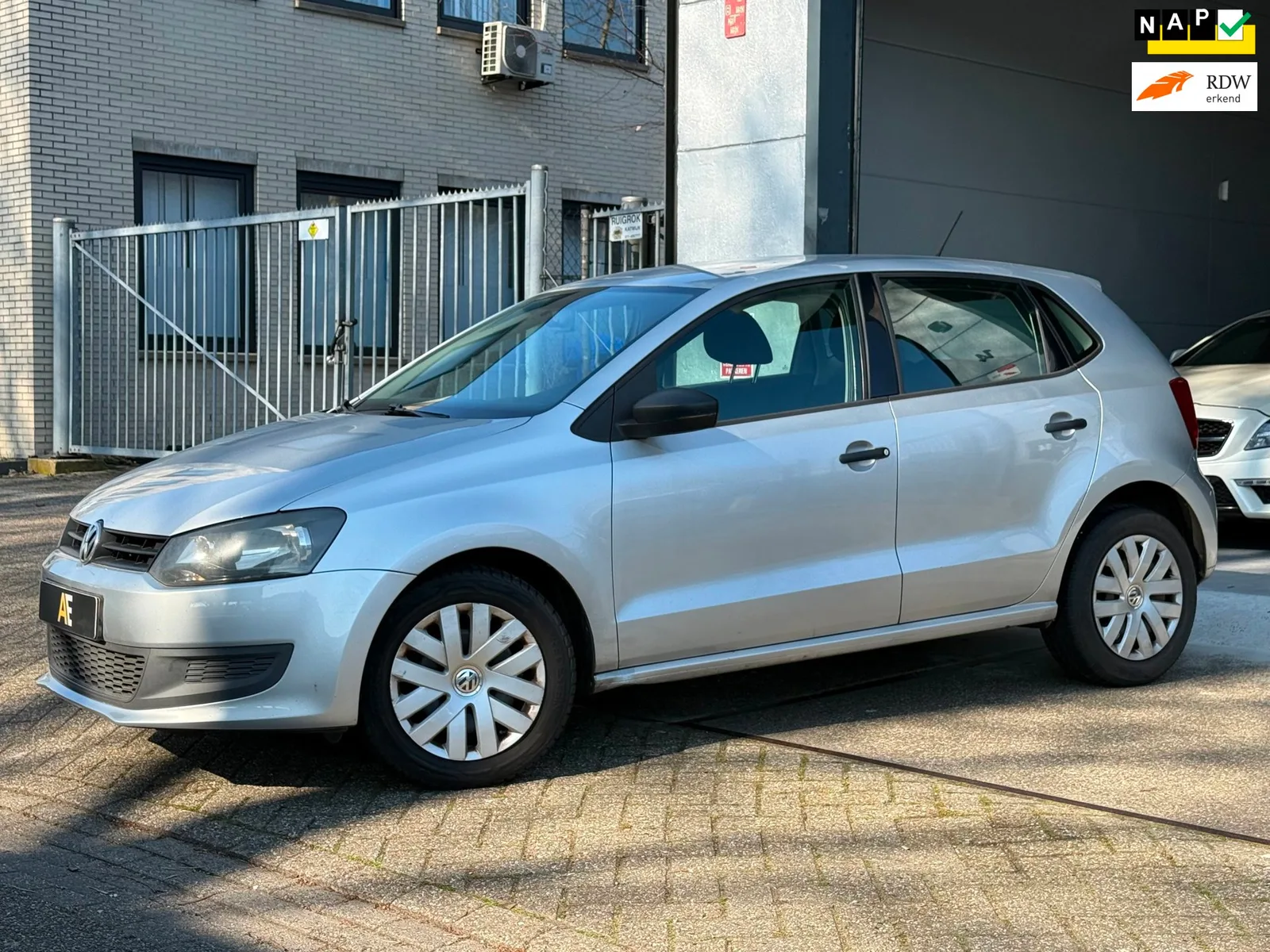 Volkswagen Polo (2011) — foto 1