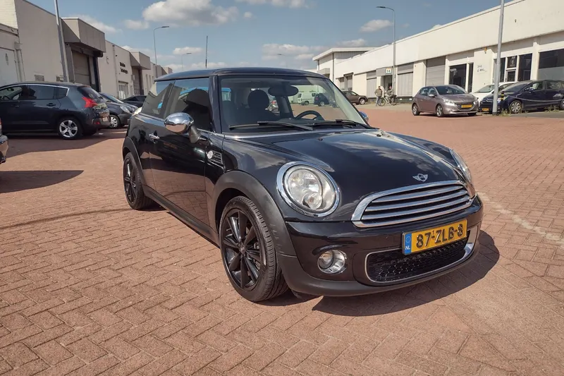 MINI One (2013)