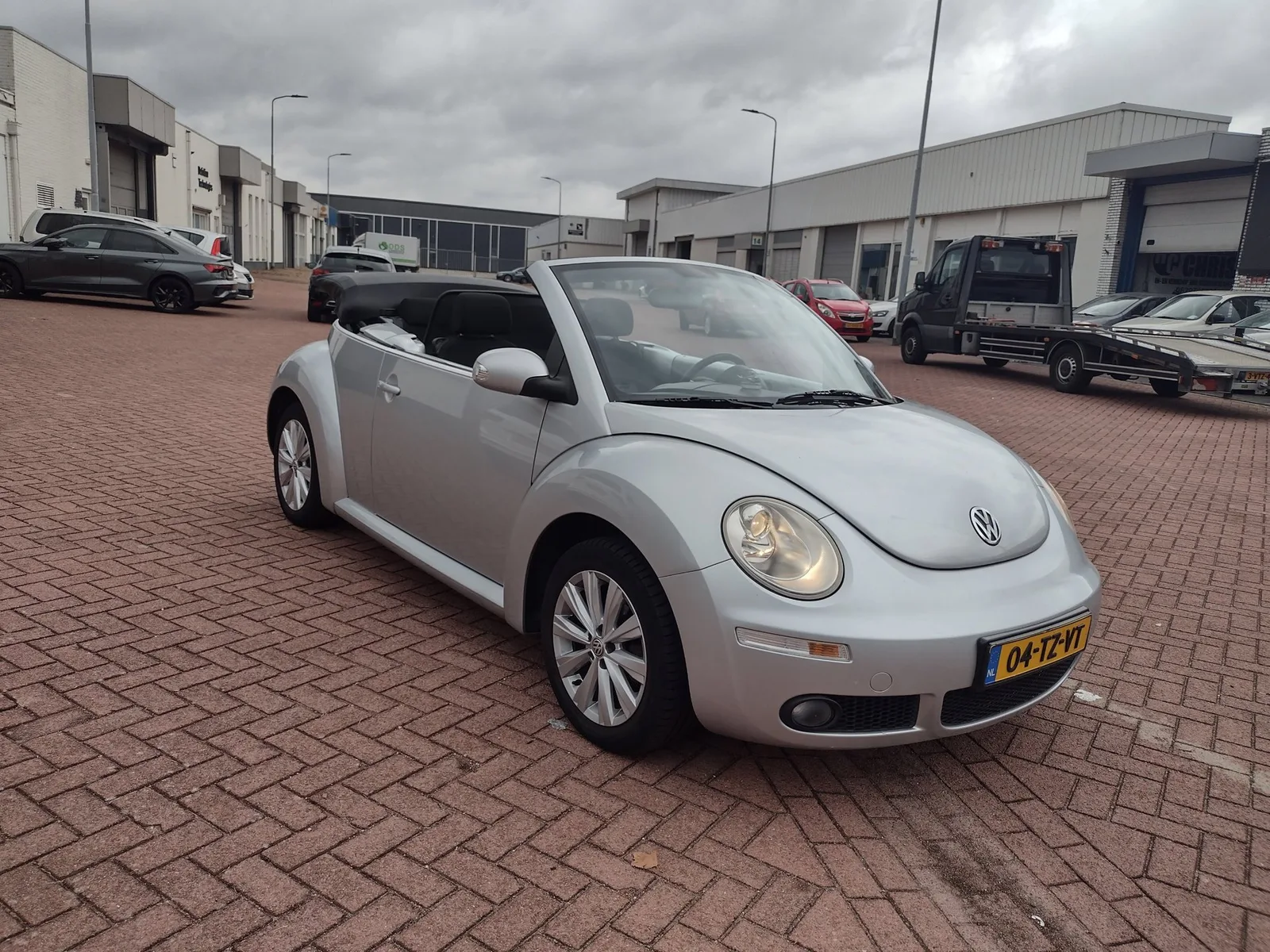 Volkswagen New Beetle (2007) — foto 1