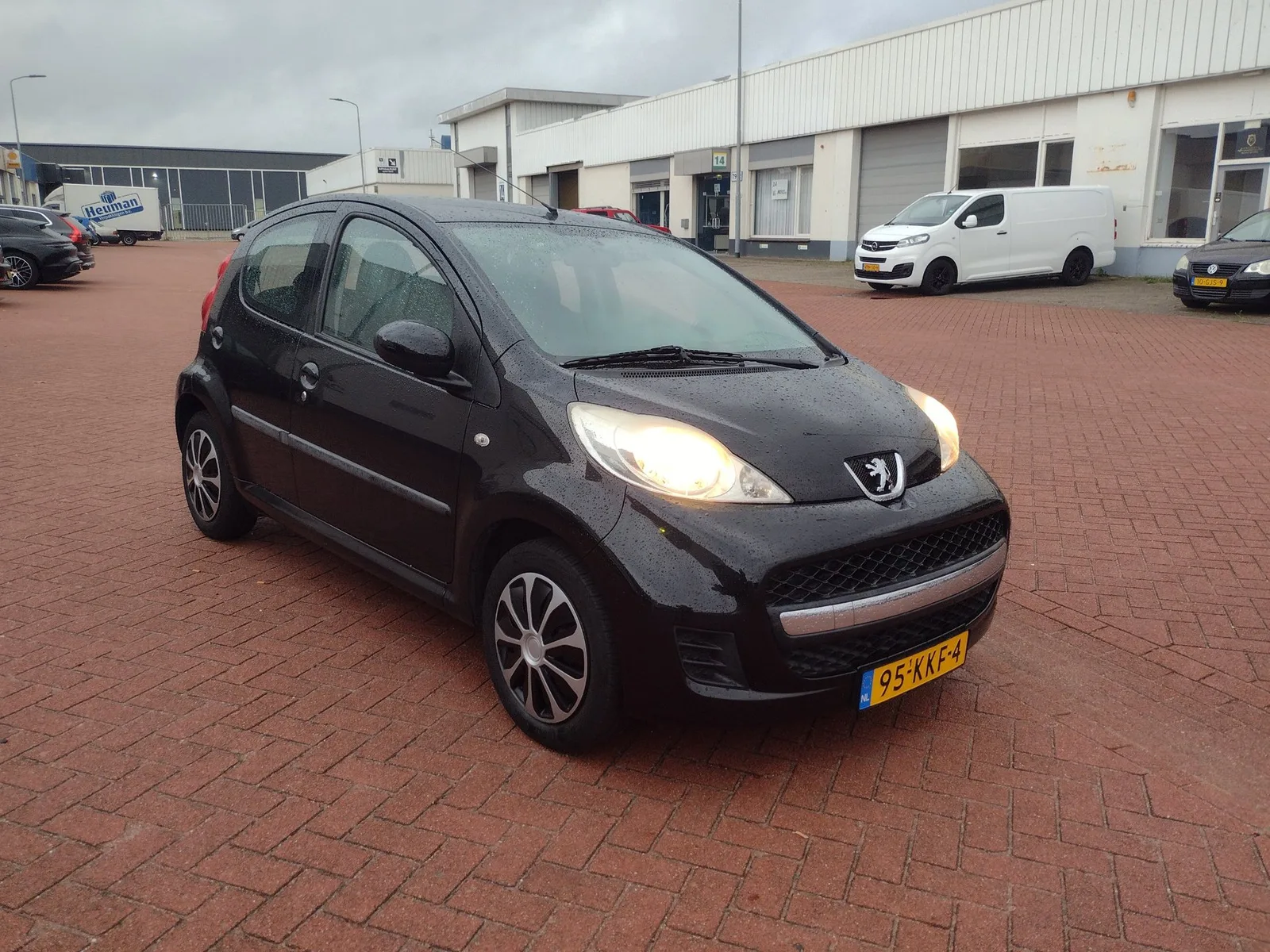 Peugeot 107 (2010) — foto 1