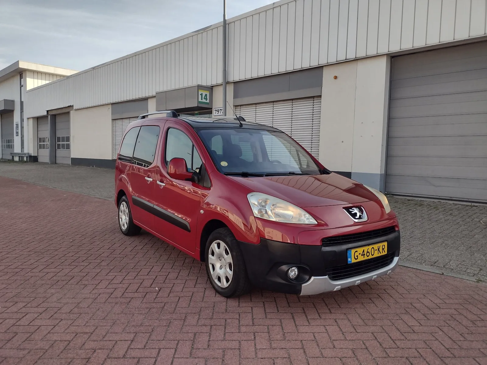 Peugeot Partner (2009) — foto 1