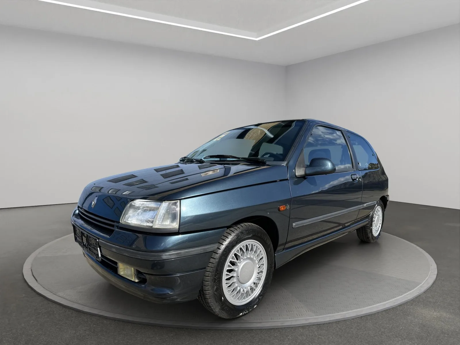 Renault Clio (1992) — foto 1