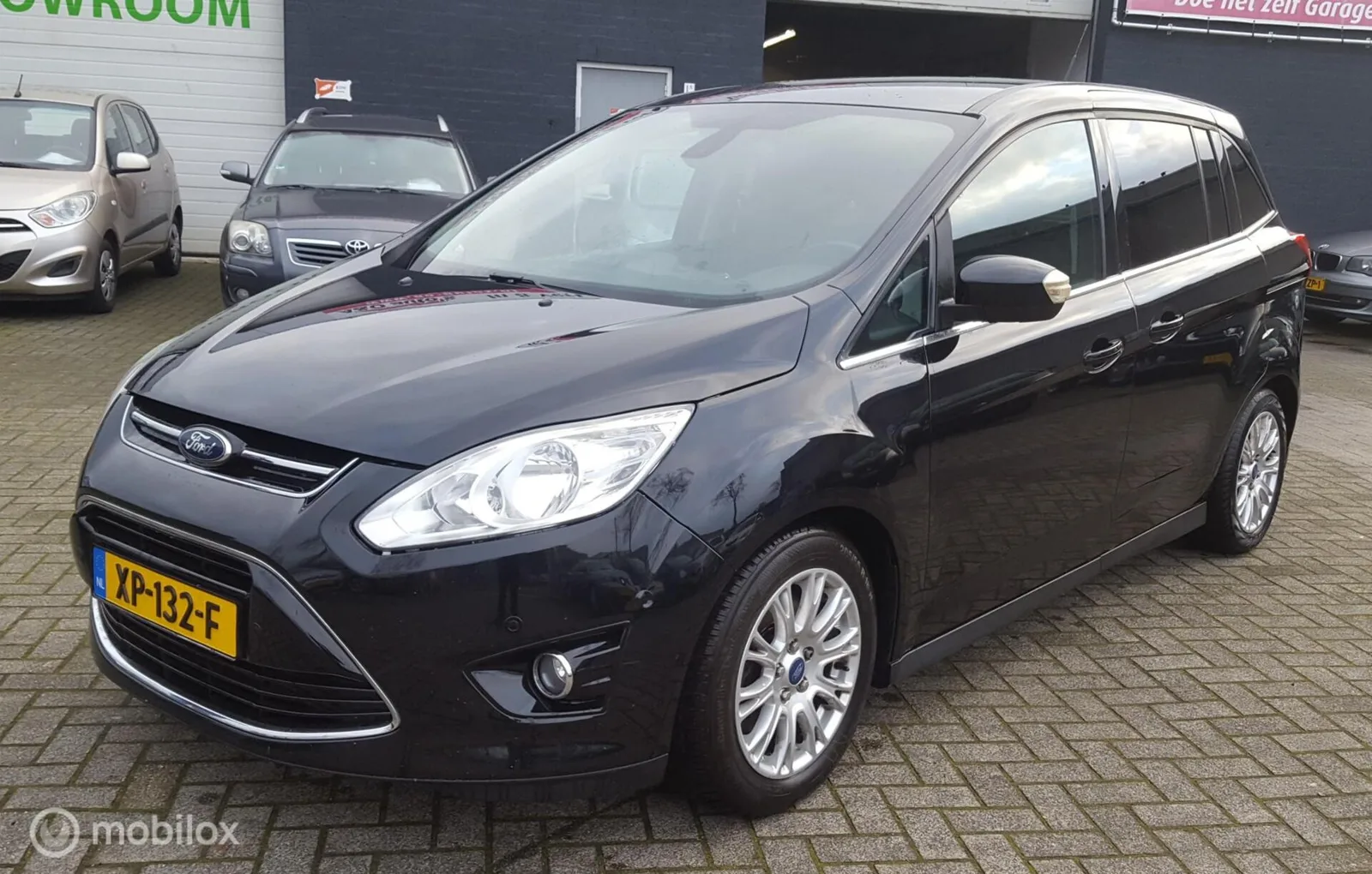 Ford Grand C-Max (2011) — foto 1