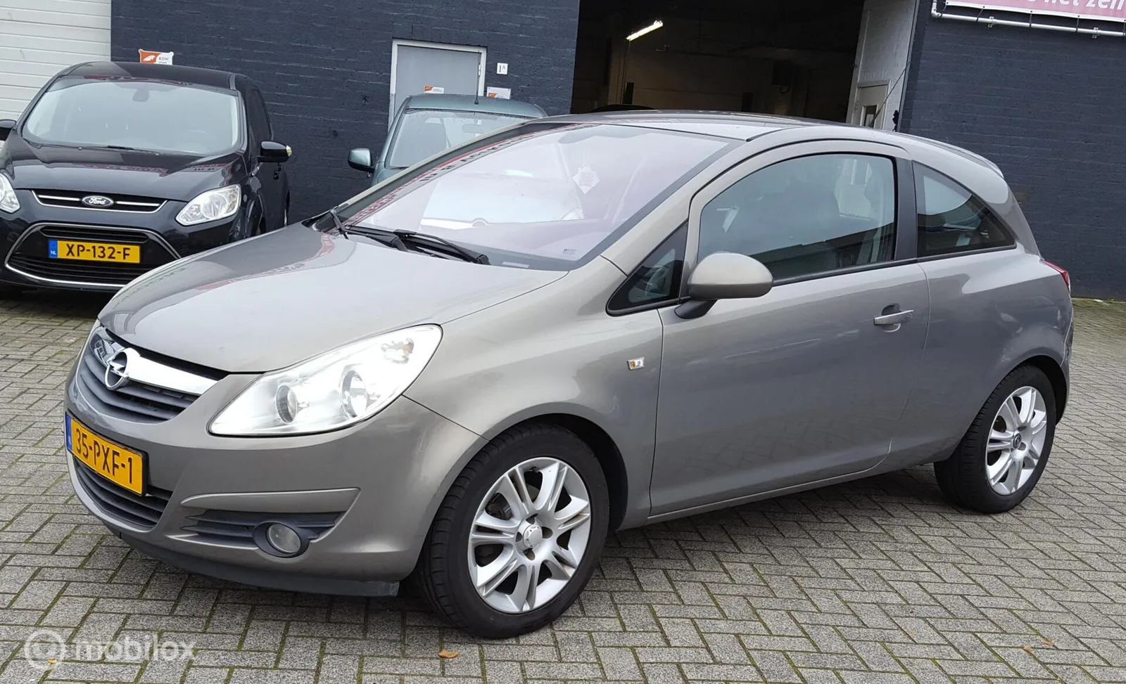 Opel Corsa (2011) — foto 1