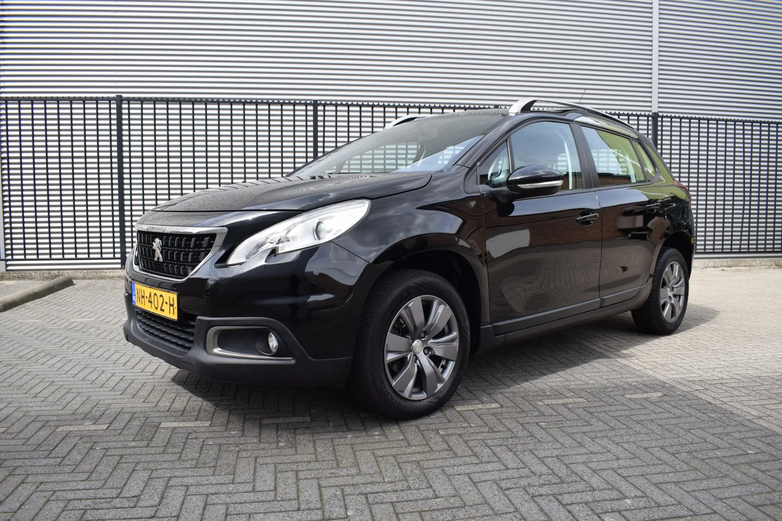 Peugeot 2008 (2017) — foto 1