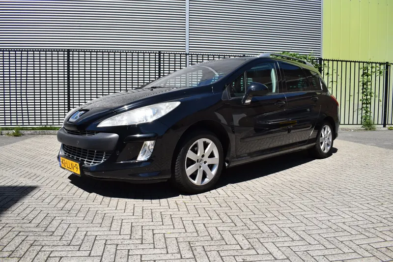 Peugeot 308 (2010)