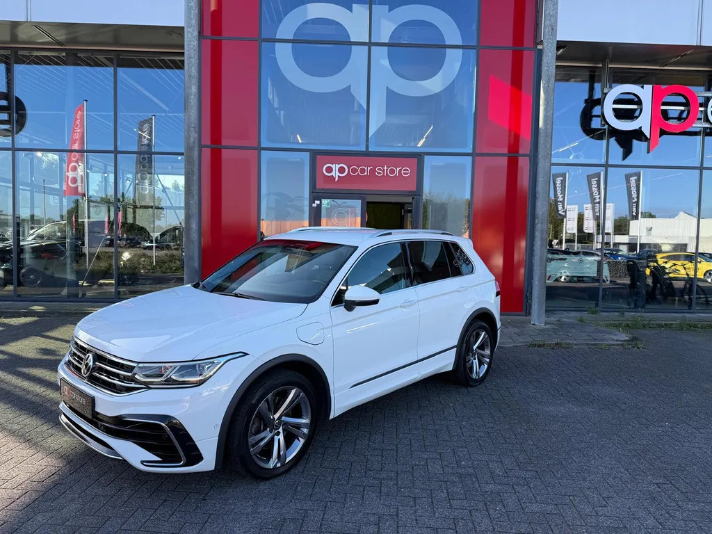 Volkswagen Tiguan (2021) — foto 1