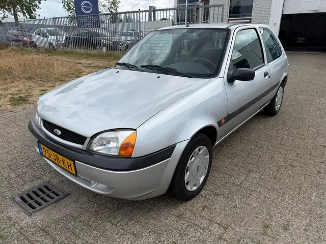 Ford Fiesta (2002) — foto 1