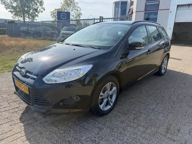 Ford Focus (2014) — foto 1