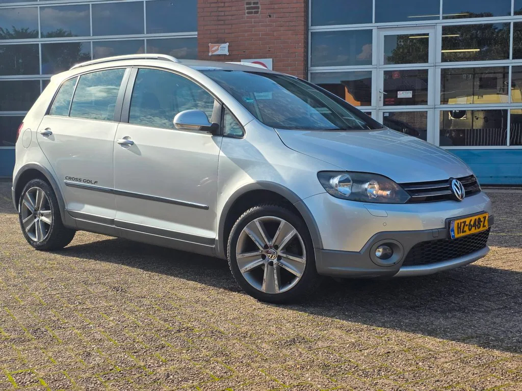 Volkswagen Golf (2011) — foto 1