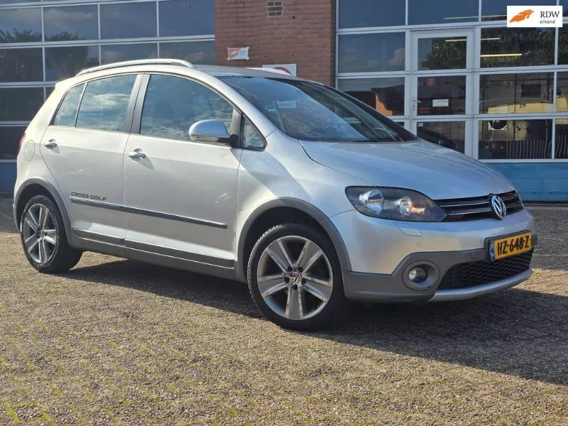 Volkswagen Golf (2011) — foto 1