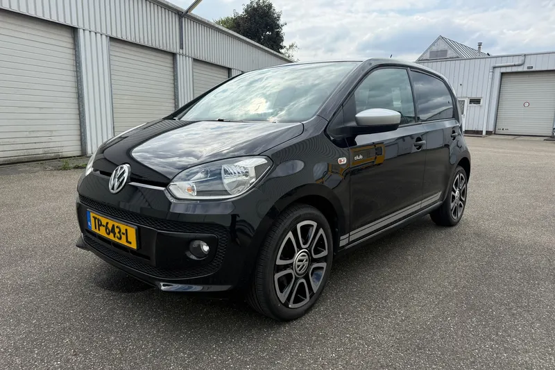 Volkswagen Up! (2016)