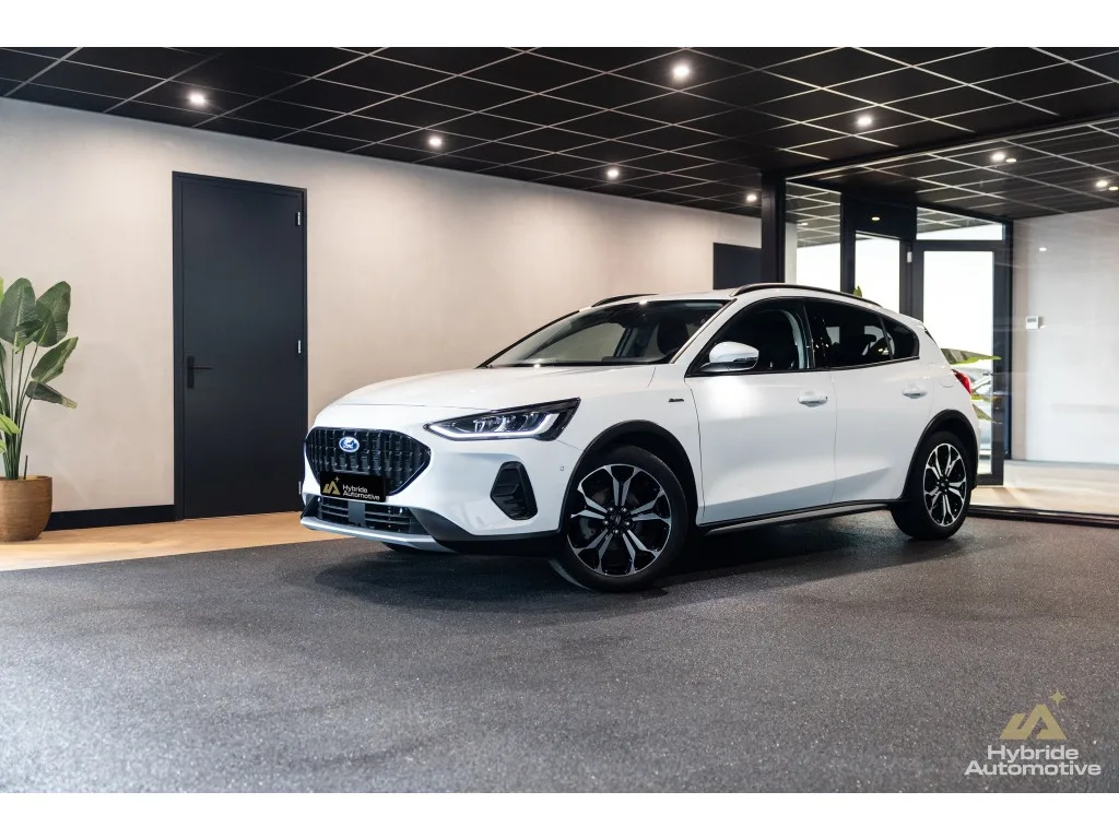 Ford Focus (2022) — foto 1