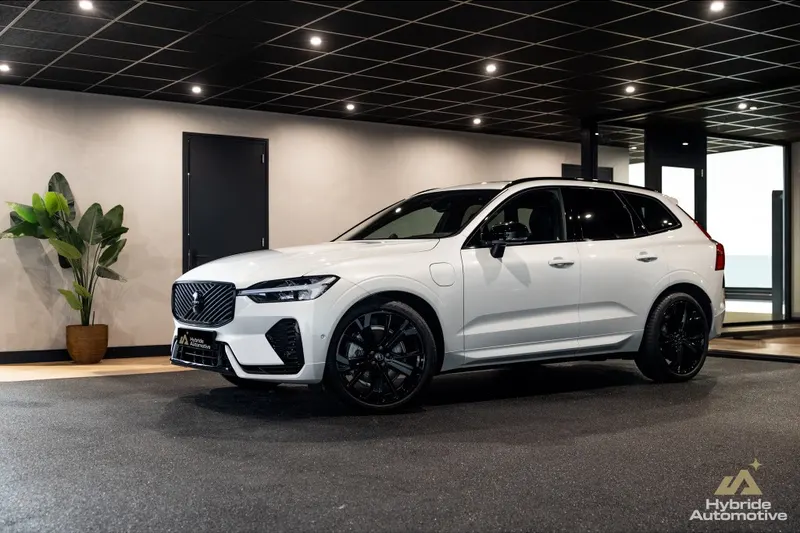 Volvo XC60 (2025)