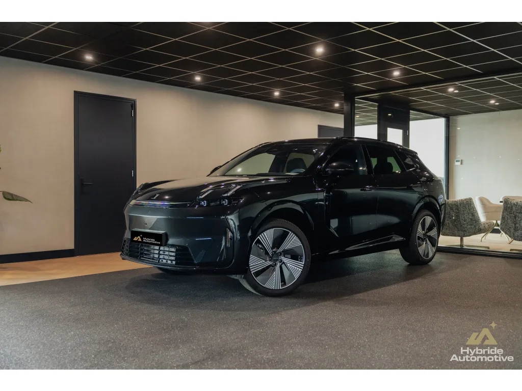Lynk & Co 08 (2026) — foto 1