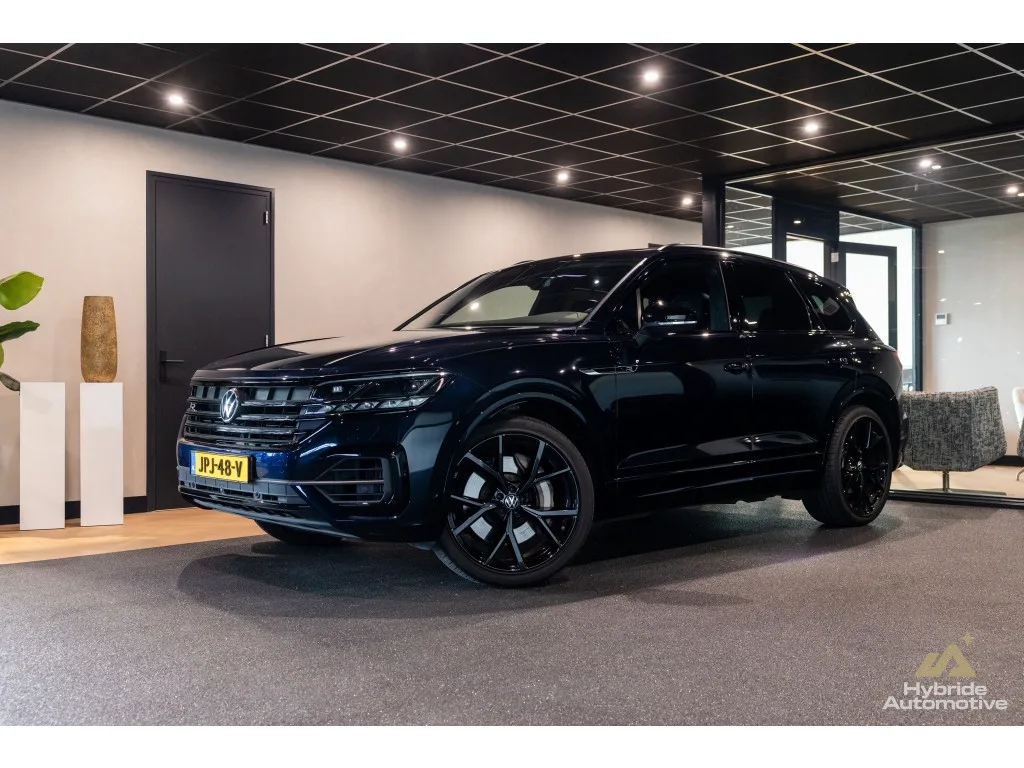 Volkswagen Touareg (2021) — foto 1