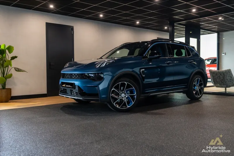 Lynk & Co 01 (2023)