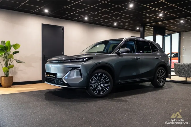 Geely Starray EM-i (2026)