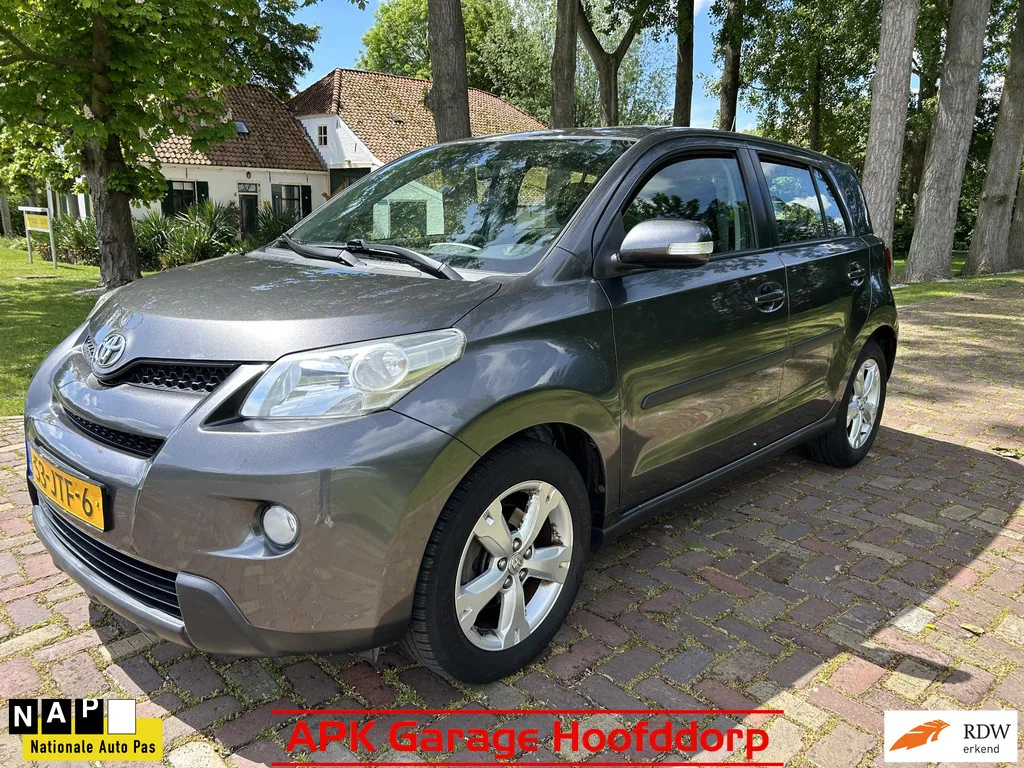 Toyota Urban Cruiser (2009) — foto 1