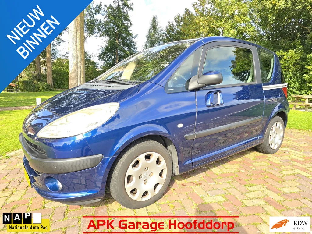 Peugeot 1007 (2006) — foto 1