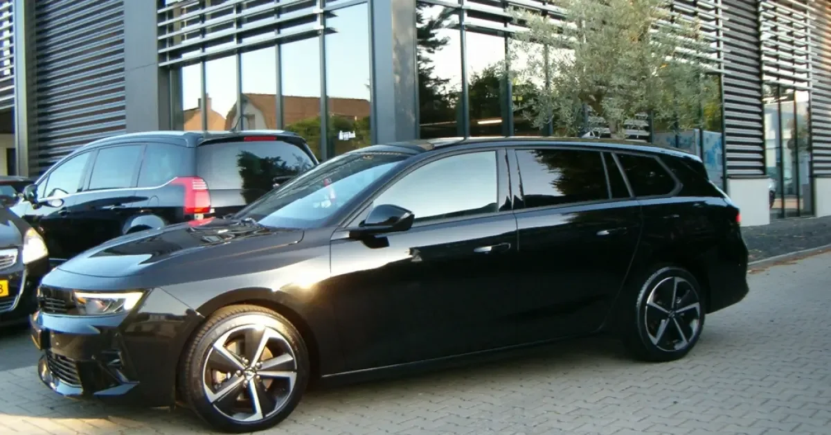 Opel Astra (2025) — foto 1