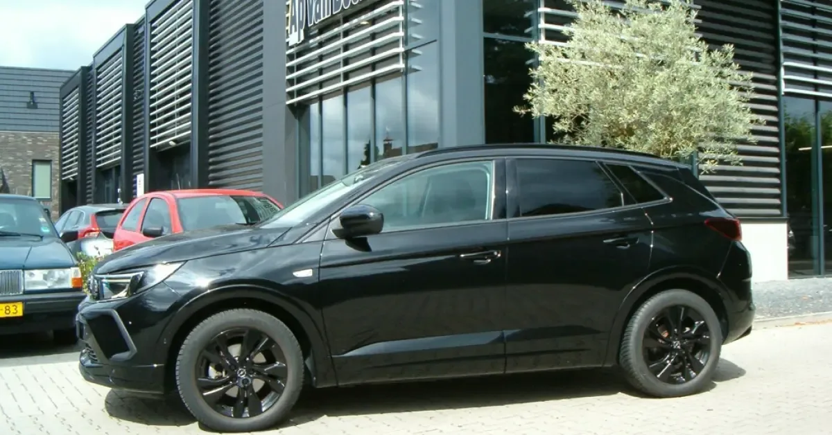 Opel Grandland (2022) — foto 1
