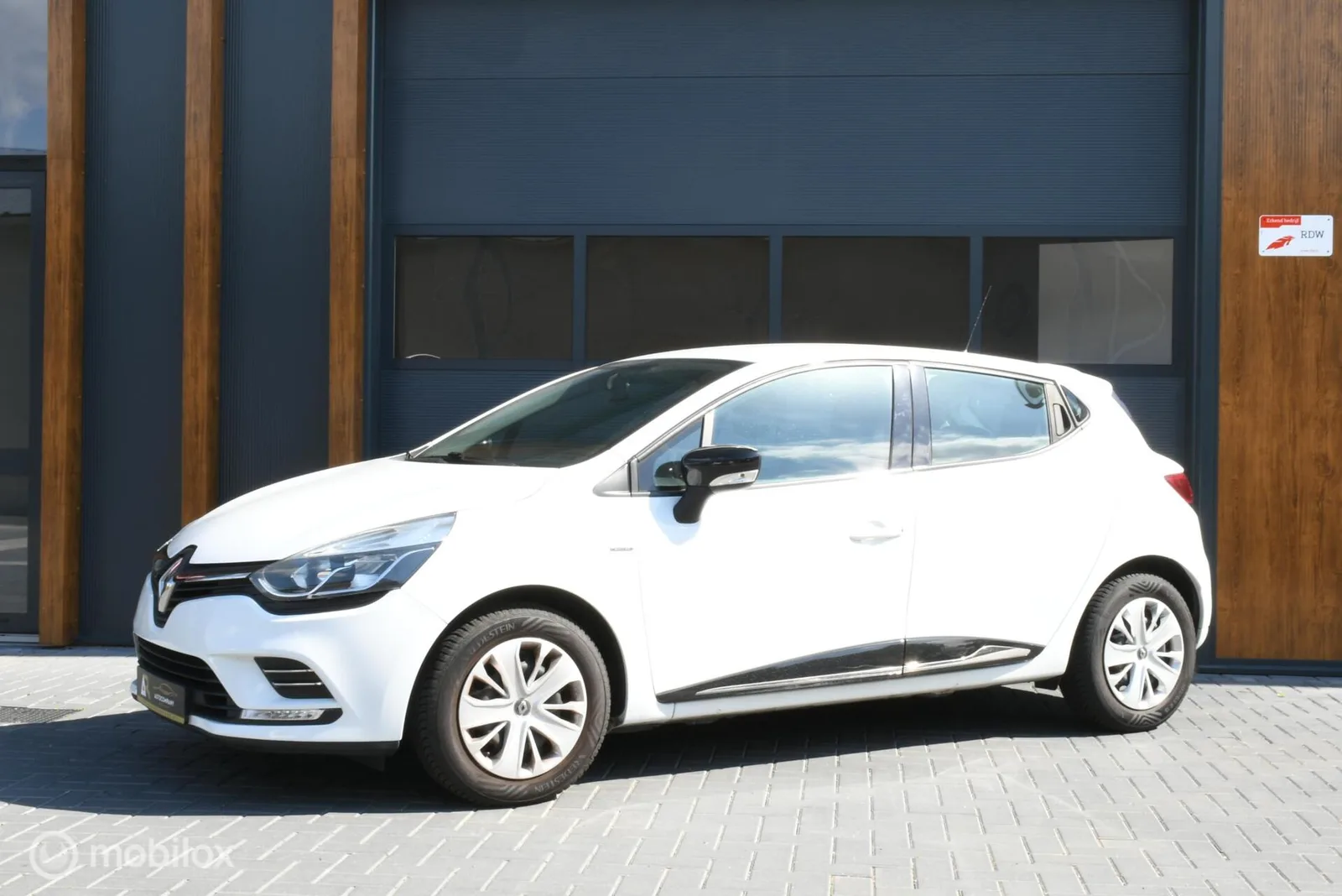 Renault Clio (2017) — foto 1