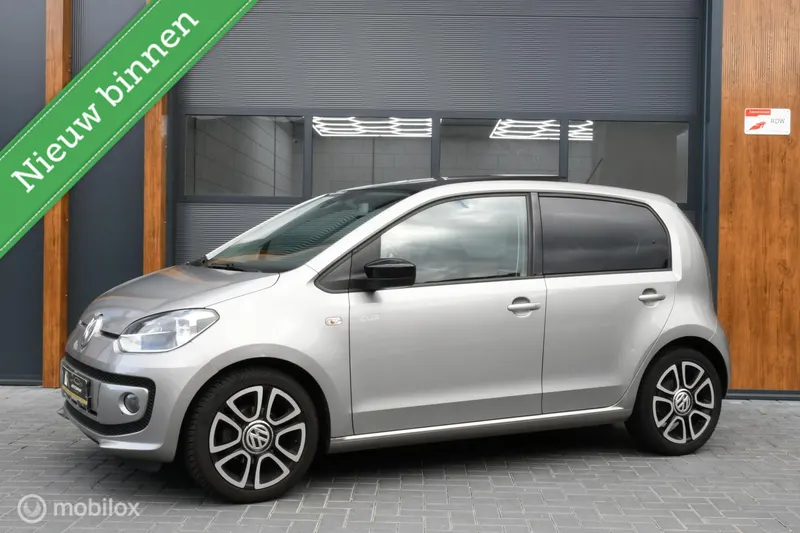 Volkswagen Up! (2015)