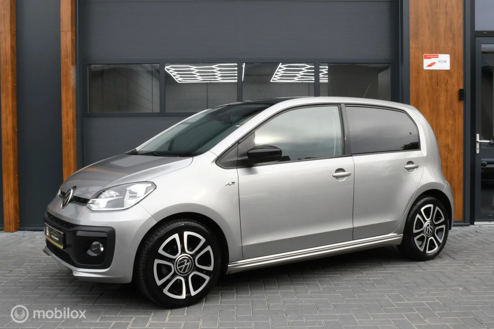 Volkswagen Up! (2021) — foto 1