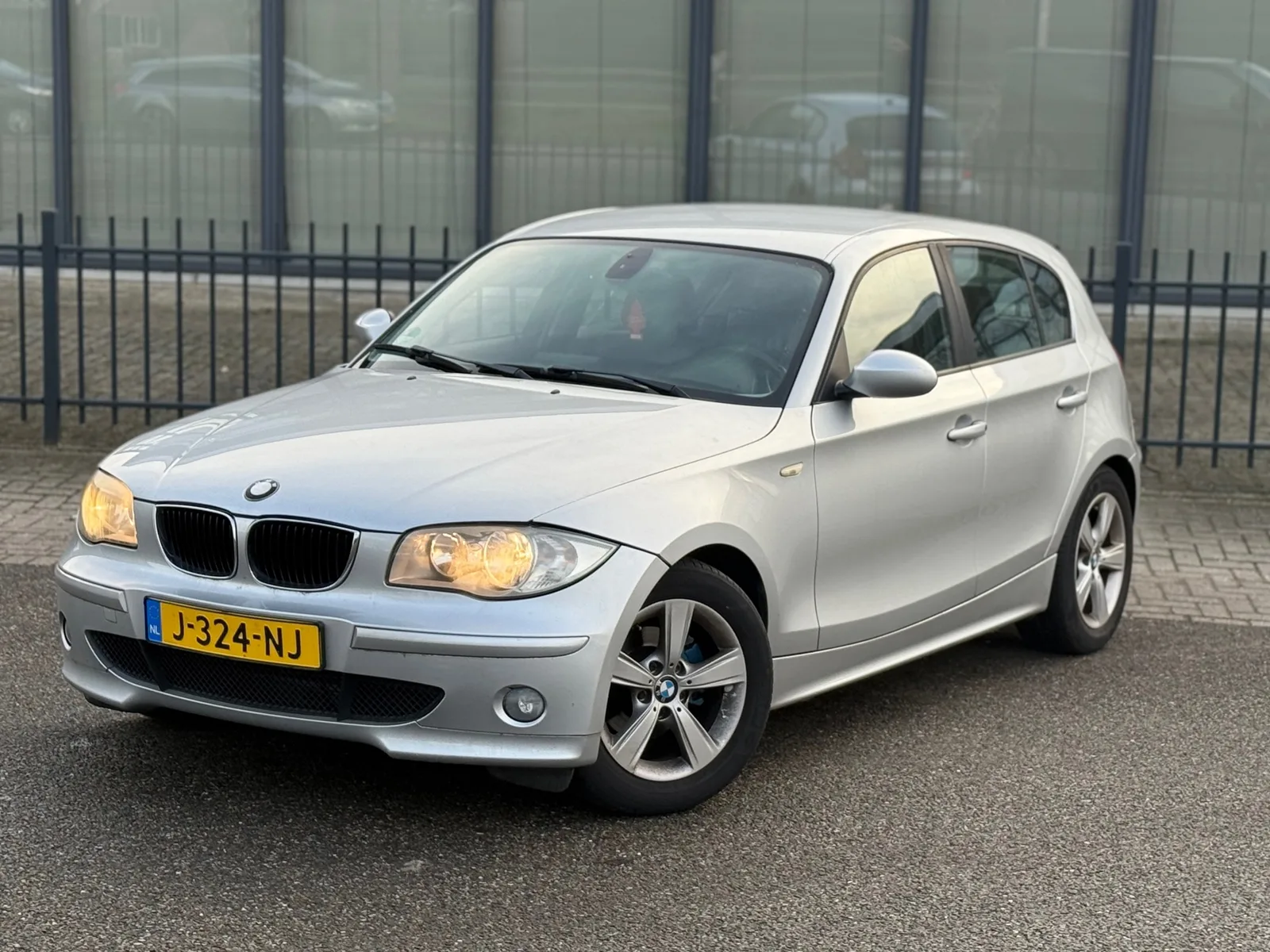 BMW 1-Serie (2005) — foto 1