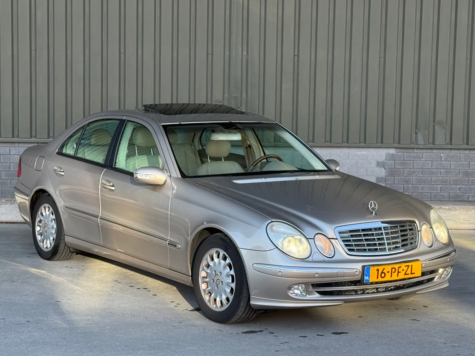 Mercedes-Benz E-Klasse (2004) — foto 1