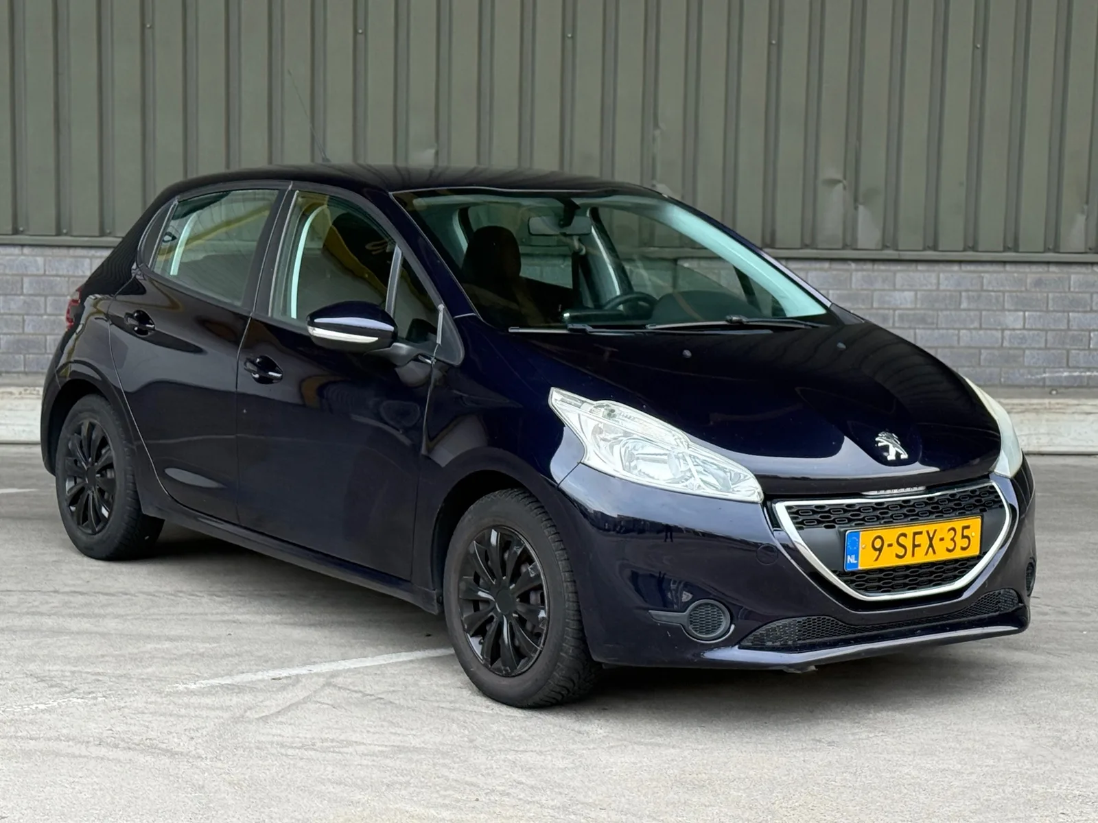 Peugeot 208 (2013) — foto 1
