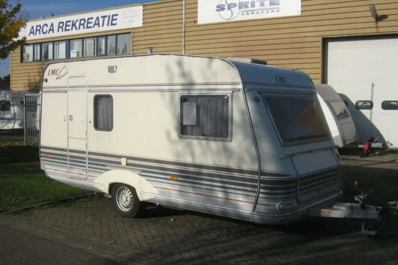 LMC De (2000)